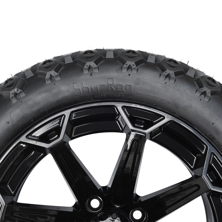 中心の帽子およびラグナットのナットが付いている14インチの光沢のある黒い車輪そして22x10-14点のタイヤをゴルフ カート